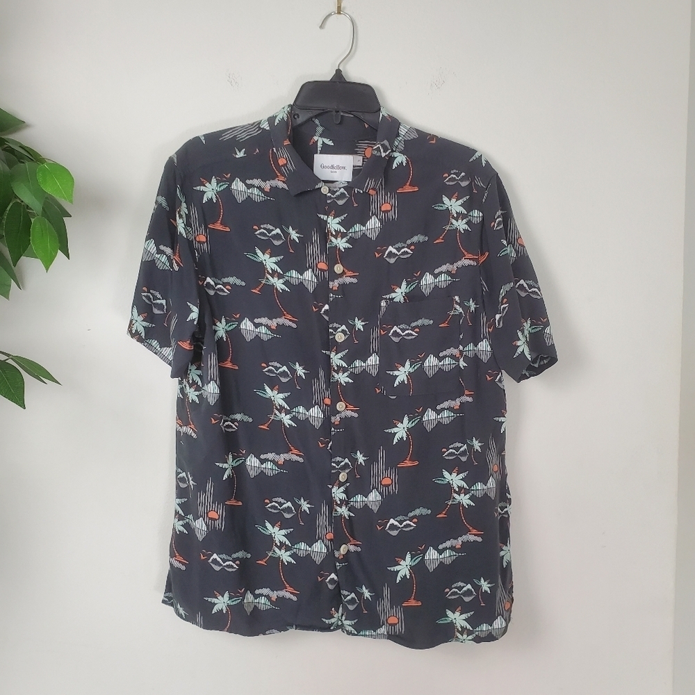 Goodfellow and Co. Men's Tropical Hawaiian Button Up Shirt Medium